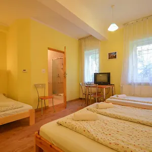 Aparthostel Fryderyk Hostel